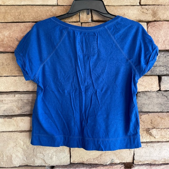 Abercrombie & Fitch blue T-shirt Women Small - Picture 7 of 10